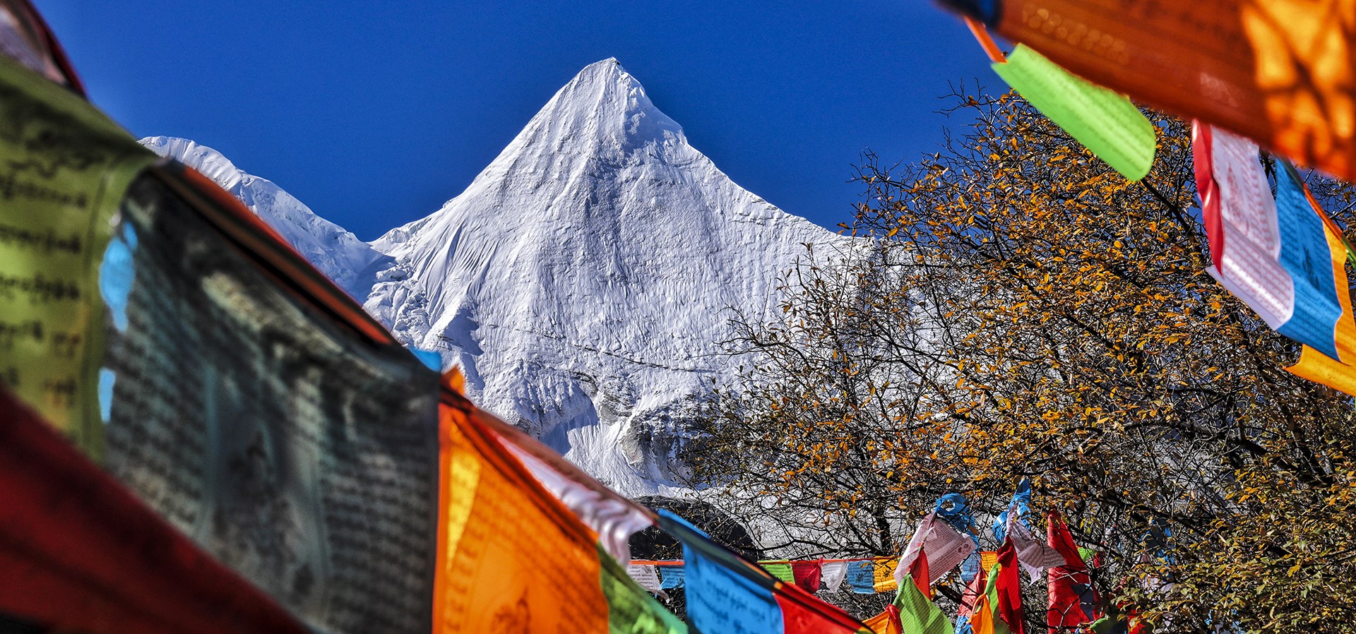 Motorradreise zur Entdeckung der Mystischen Shangri-La